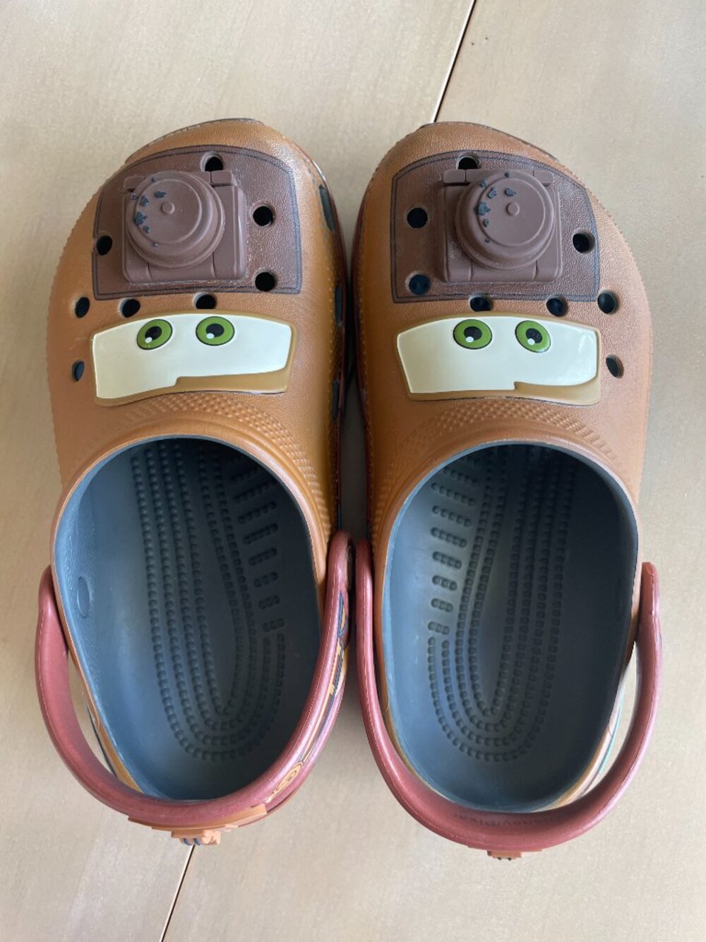 Entire Closet $5! Crocs Disney Pixar Cars Tow Mater Slip On Clog Sandals Sz 2 - Picture 5 of 9